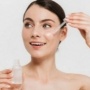 Di Bawah Rp30 Ribu! 5 Brightening Serum Aman untuk Pemula Atasi Kulit Kusam