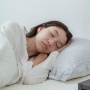 Kamar Gerah Bikin Susah Tidur? Lakukan 7 Trik Sederhana Ini Agar Tetap Sejuk Tanpa AC
