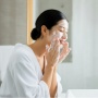 Bersih Maksimal! 4 Bubble Cleanser yang Ampuh Angkat Kotoran di Wajah