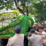 Kado Keranda Mayat BEM UI Dilucuti Polisi, Demo #MatinyaReformasiPolri Ricuh