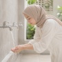 Apakah Boleh Setelah Wudhu Memakai Sunscreen Lalu Sholat?