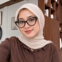 Apakah Kacamata Cat Eye Cocok untuk Wajah Bulat? Coba 3 Model Ini Agar Terlihat Tirus