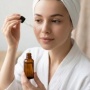 Bye Pori Besar pada Oily Skin! 4 Serum Ini Bikin Wajah Halus Bebas Kilap