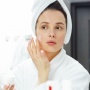 5 Moisturizer Vitamin C untuk Kulit Kusam, Ampuh Samarkan Noda Hitam!