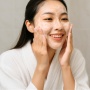 4 Cleanser Vitamin C Andalan Atasi Wajah Kusam Auto Cerah dan Segar Kembali