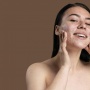 4 Sabun Cuci Muka untuk Kulit Berminyak, Berjerawat, dan Komedo dengan Review Pembeli