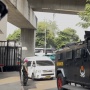 Tersangka Don Ritto Dikawal Rantis Brimob saat Tiba di Kejagung, Emas hingga Brankas Ikut Dibawa