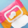 Praktis Dibawa Berpergian! 4 Brightening Cleansing Wipes Buat Wajah Cerah