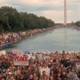 Forrest Gump: Kebijaksanaan Emosional di Tengah Turbulensi Sejarah