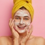 5 Low pH Cleanser Lokal yang Aman untuk Kulit Sensitif, Cuma Rp30 Ribuan!