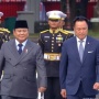 Buka Kaca Mobil di Istana, PM Thailand Balas Sambutan Pelajar dengan Gestur Jari Cinta