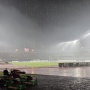Hujan Deras Guyur Pakansari, Pertanda Timnas Indonesia Hujani Vietnam dengan Banyak Gol?
