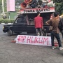 Bawa Keranda 'RIP Hukum', Mahasiswa Geruduk Kejagung Tuntut Febrie Adriansyah Dihukum Mati