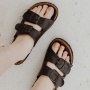 Di Mana Tempat Beli Sandal Kulit Asli Kualitas Terbaik Online? Ini Rekomendasinya