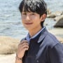 5 Inspirasi Outfit Soft Boy ala Jung Hae In untuk Gaya Harian yang Manis