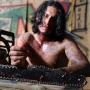 Khali the Killer Malam Ini di Trans TV: Dilema Pembunuh Bayaran demi Biaya Berobat Nenek