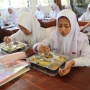 Kepala BGN Minta Guru Santap MBG: Perlukah Sekolah Mengisi Celah Sistem?