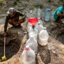 Kemarau 3 Bulan, Warga Grobogan Gali Belik di Dasar Sungai