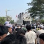 Massa FPI Geruduk Gedung OT Cengkareng, Jalan Macet Parah 1 Km