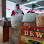 Berburu Keripik Belut di Antara Beton Megah Pasar Godean