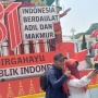 Cerita Warga Berebut Tiket Upacara di Istana, Rela Datang dari Jauh dan Pakai Baju Adat Solo