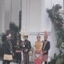 Tampil Serasi di Istana, Gibran-Selvi Kenakan Busana Adat Rote dan Ta'a Dayak