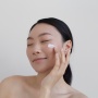 5 Rekomendasi Sunscreen Korea untuk Flek Hitam sesuai Review dan Harga
