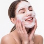 4 Facial Foam Vitamin C yang Ampuh Usir Kusam, Wajah Auto Cerah Seketika!
