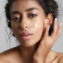 8 Cara Memilih Shade Tinted Sunscreen yang Pas sesuai Warna Kulit Wajah
