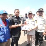 Penuhi Kebutuhan Masyarakat, Mendagri Salurkan Bantuan bagi Warga Terdampak Gempa di Pulau Palue