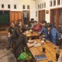 Reuni Kemerdekaan di Warkop: Antara Secangkir Kopi dan Makna Merdeka