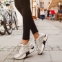 5 Sepatu Jalan Terbaik untuk Liburan: Stylish dan Empuk untuk Eksplorasi Seharian