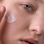 5 Rekomendasi Chemical Sunscreen Watery yang Langsung Meresap sesuai Review