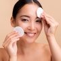 7 Cara Melakukan Double Cleansing yang Benar untuk Kulit Sehat Bercahaya