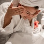 5 Rekomendasi Sabun Cuci Muka Anti Aging untuk Wanita Usia 40 Tahun, Bikin Kulit Lembut