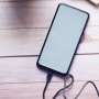 HP Makin Awet, Mengapa Sebagian Orang Masih Tak Bisa Lepas dari Power Bank?
