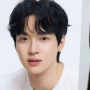 Tulis Surat, Jang Dong Yoon Umumkan Menikah dengan Aktris Kim Seung Yoon