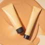 Apakah Bahaya Mencampur Sunscreen dan Foundation secara Langsung di Tangan?