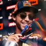 Dua Tahun Meredup Bersama KTM, Enea Bastianini Bakal Bangkit di Trackhouse?