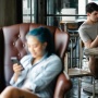 Pesan Digital ala Gen Z: Kenapa Stiker Chat Selalu Hadir di Setiap Obrolan?
