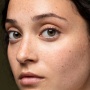 6 Cara Reapply Sunscreen untuk Penderita Melasma tanpa Merusak Makeup