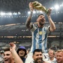 Lionel Messi Gantung Sepatu: Selesainya Era Alien yang Tak Akan Pernah Sanggup Disamai Generasi Baru
