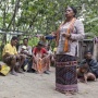 11 Tahun Lawan Tambang, Kisah Mama Aleta dan Tenun Mollo