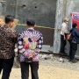 Belum Kantongi Izin dan Langgar Luas Lahan, Pembangunan Lapangan Padel di Meruya Utara Disegel Merah
