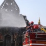 Antisipasi Abu Vulkanik, Petugas Semprot Kawasan TMII