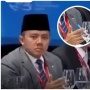 Dino Patti Djalal Nasihati Seskab Teddy Main Pulpen di Hadapan Putin
