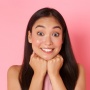 Sunscreen Apa yang Bikin Wajah Glowing? Ini 9 Rekomendasi Terbaik untuk Kamu