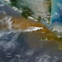 Abu Vulkanik Gunung Anak Krakatau Capai Ketinggian 1,8 Kilometer Mengarah ke Selat Sunda