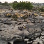 Sungai Jeneberang Kering, Warga Bikin Wisata Dadakan