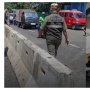 Barier Beton Digeser Demi Putaran Liar, Dishub Pasang Pengaman Tambahan di Flyover Pesing